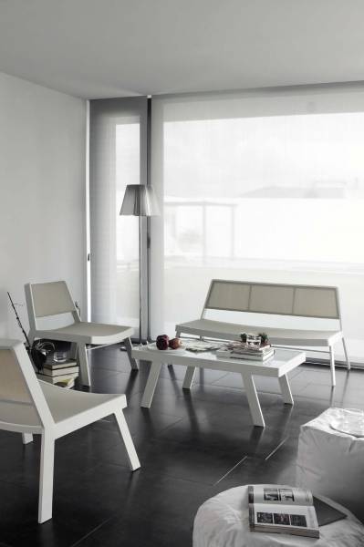 Ensemble fauteuils et table basse design en alu blanc Bandol 83150 Var