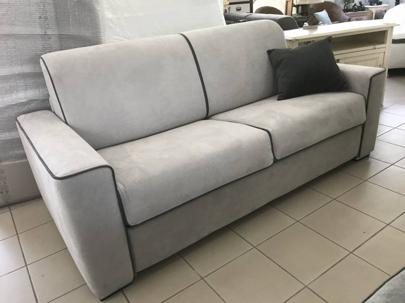 Canapé lit convertible design près de sanary sur mer 83110 var