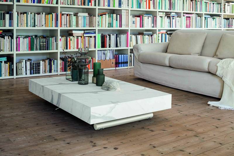 Table basse transformable avec piètement en acier à Bandol dans le 83