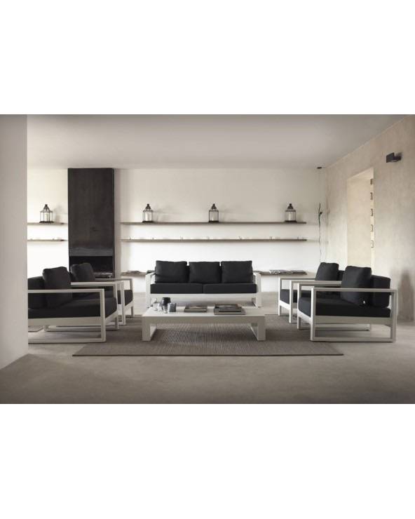 Fauteuil de jardin près de Sanary : confort extérieur résistant aux intempéries