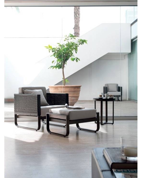 Fauteuil de jardin près de Sanary : confort extérieur résistant aux intempéries